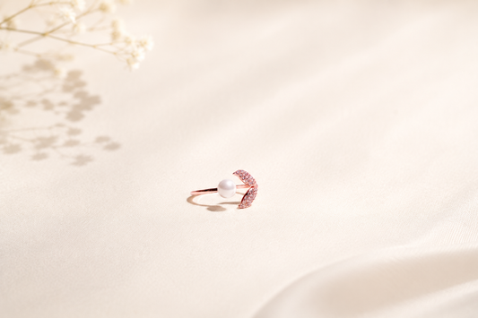 The Enchanted Mermaid Tail Pearl Ring