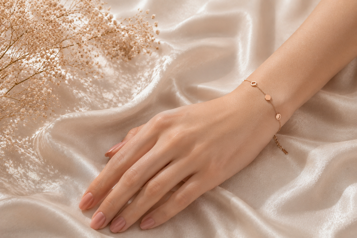 Hexa-Harmony: Premium Rose Gold-Plated Geometric Link Bracelet