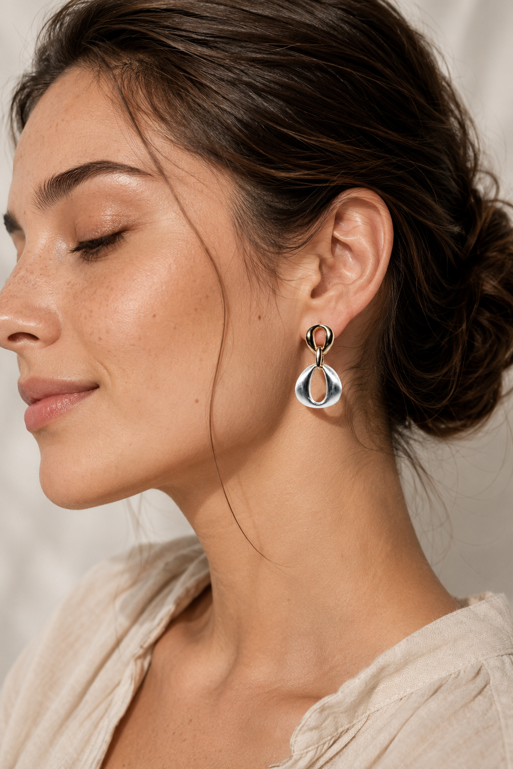 Dual-Tone Sculptural Drop Earrings – 18k Gold Plated